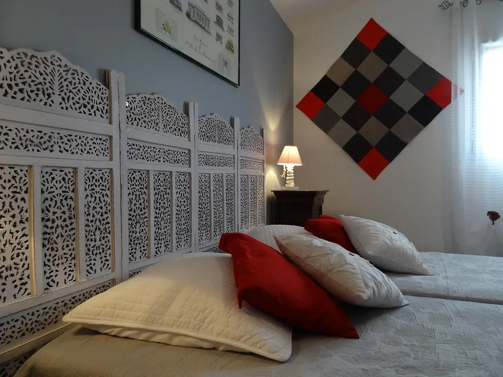 Bed & Breakfast Une Chambre En Ville Savigneux